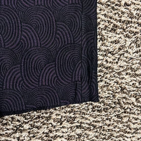 Ann Taylor 4P black and purple skirt. Fun textured circular design. Never worn. - Picture 4 of 10